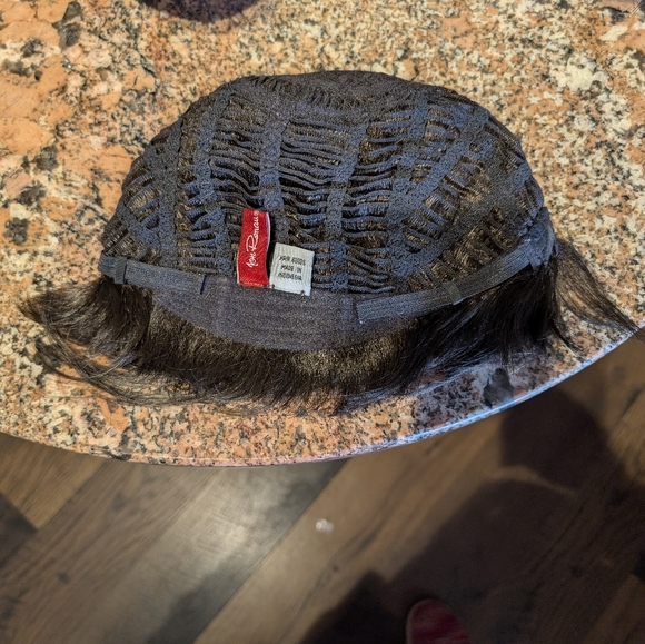 Wig - Picture 7 of 7